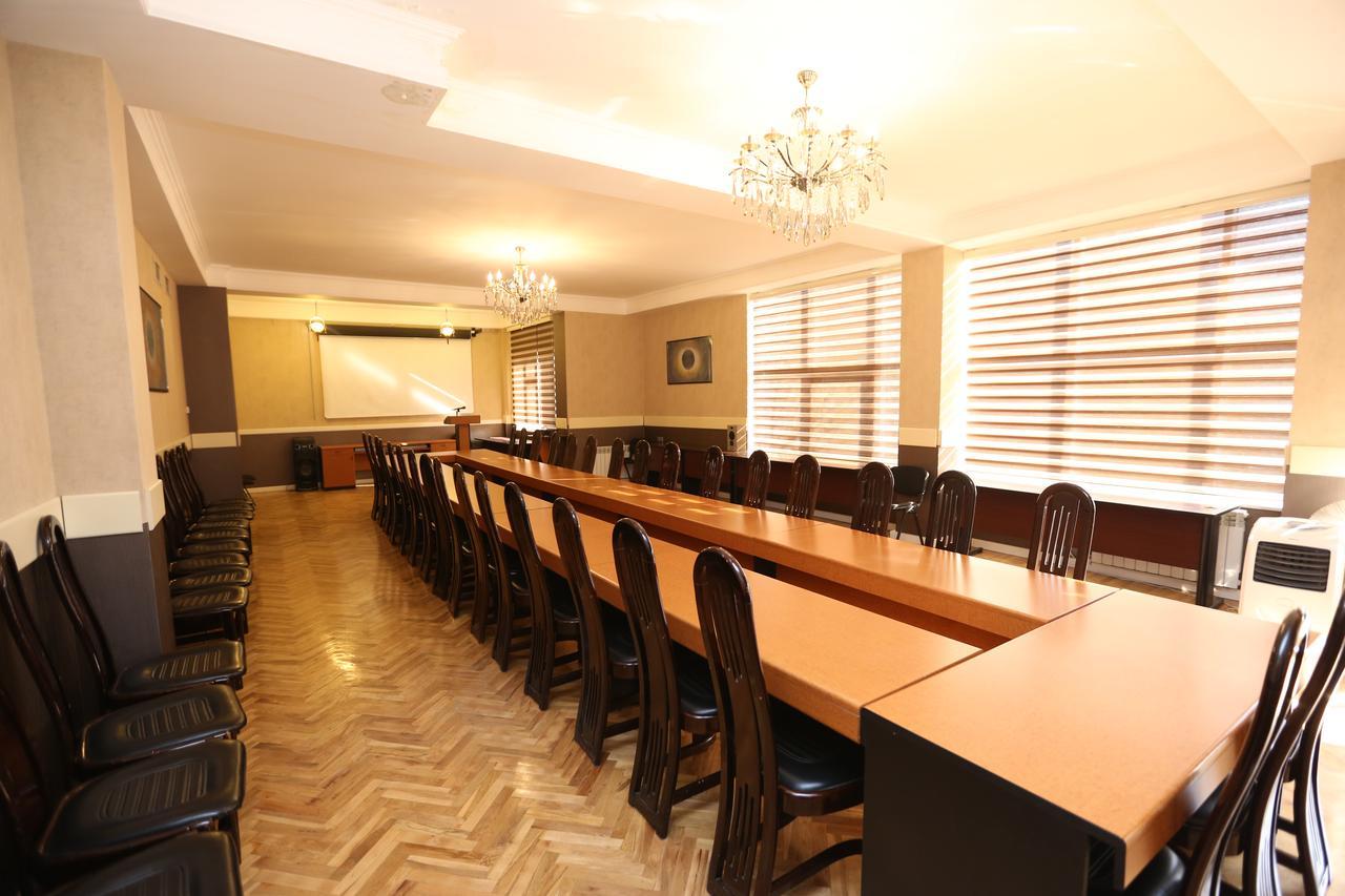 באקו Irshad Hotel מראה חיצוני תמונה